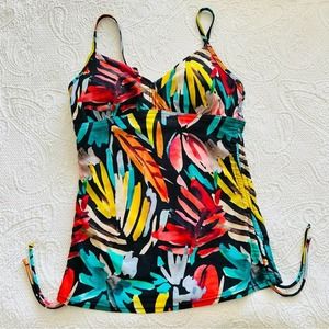 PrAna Tankini Swim Top - size small in “Black La Flora” - like-new condition! 🌴